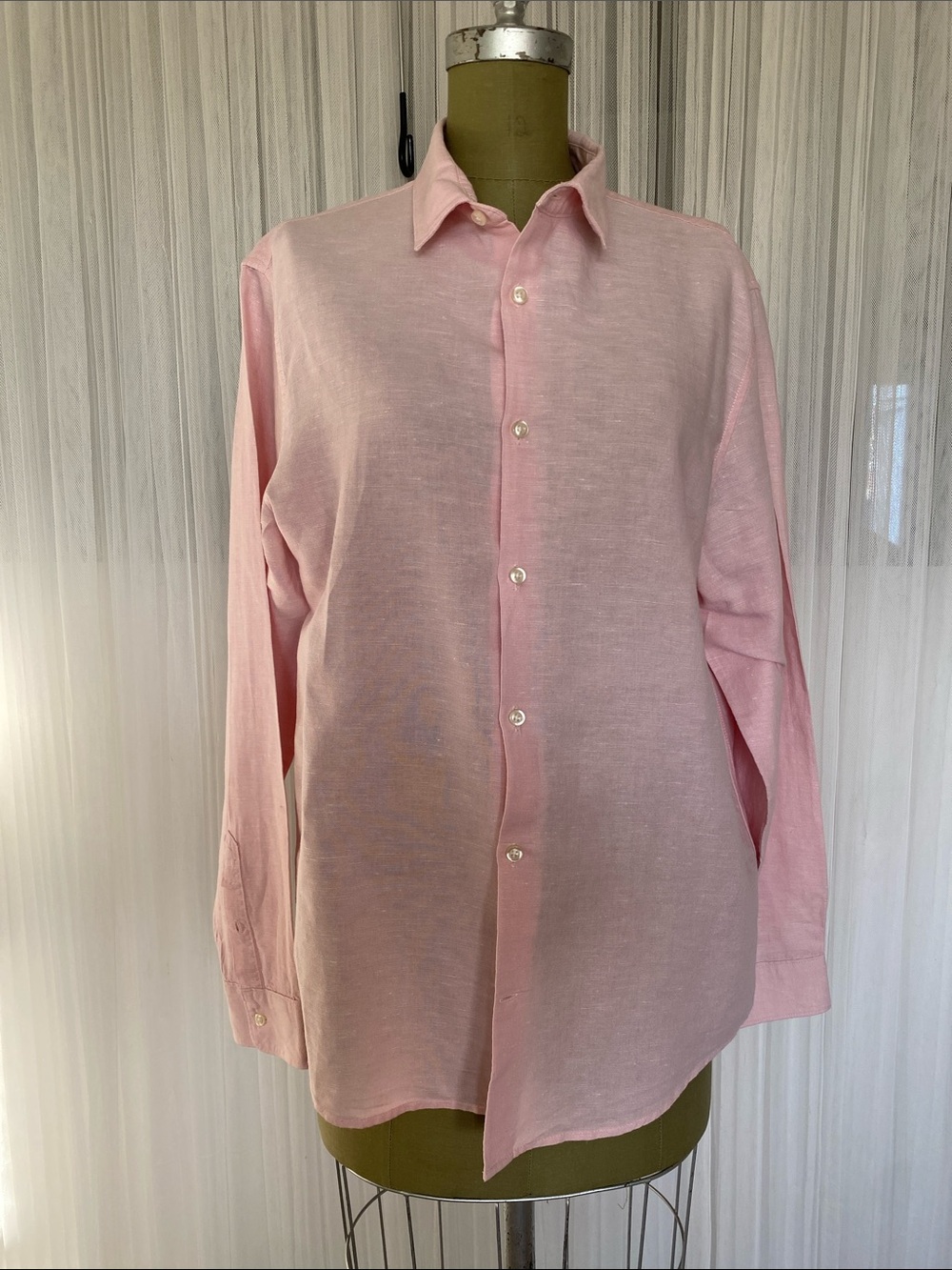 Men's Classic Button-Down Linen/Cotton Shirt in Light Pink by Gap Size L